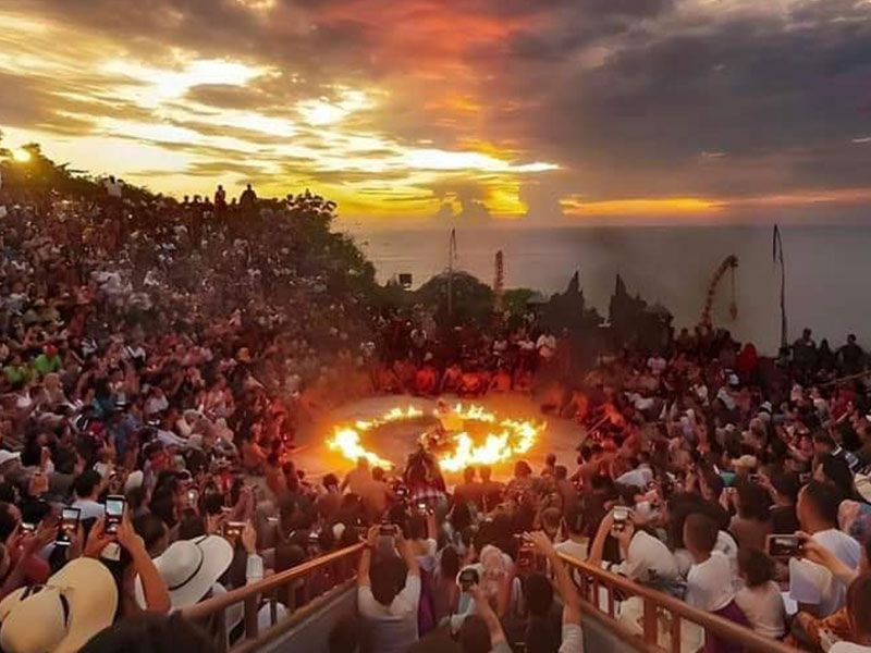 Uluwatu Sunset and Kecak Tour