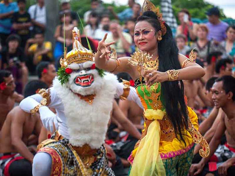 Uluwatu Sunset and Kecak Tour